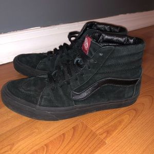 Size 10 all black Vans sk8 hi